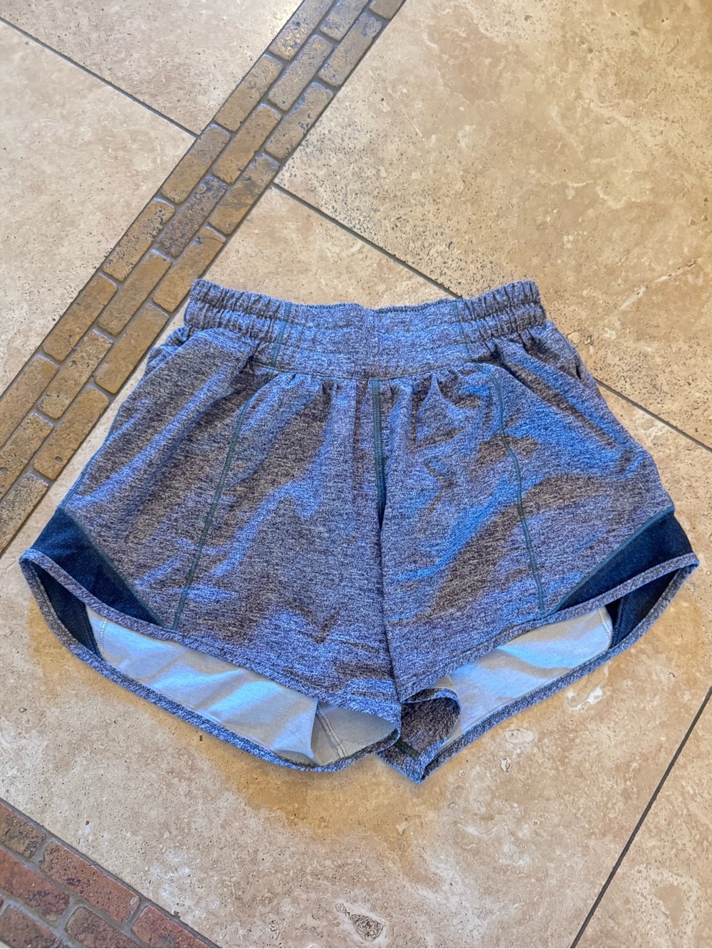 Lululemon Hotty Hot Short II *Long 4"
